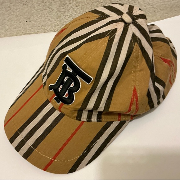 Burberry TB Logo Nova Check Baseball Cap Beige Adjustable  display picture 3